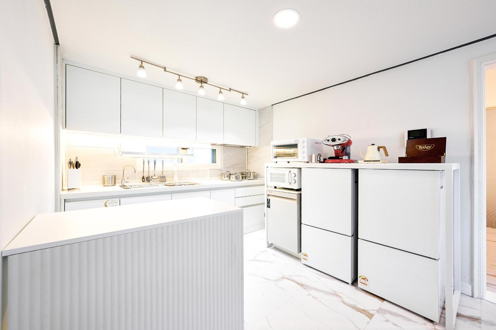 Hta Tailored Service Home&fitness Near Stn * Seoul